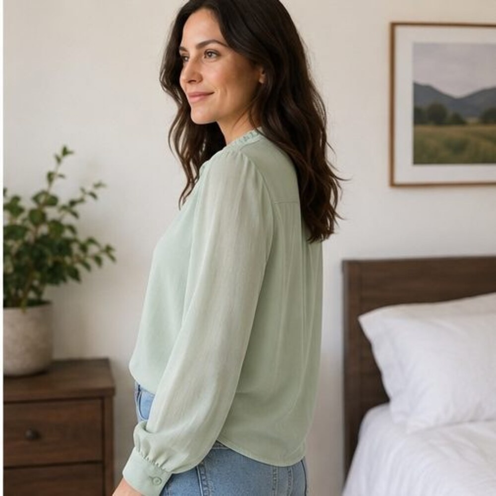Mint Ruffle Collar Blouse - Picture 3 of 6